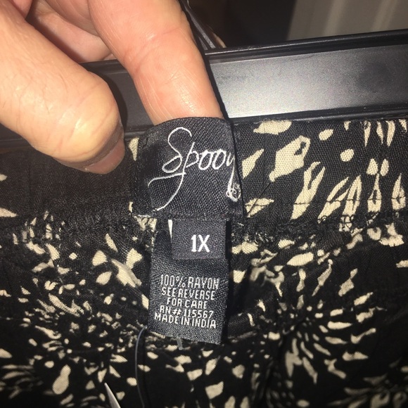 ♦️NWT♦️Sunburst Flower Shorts - Picture 2 of 6